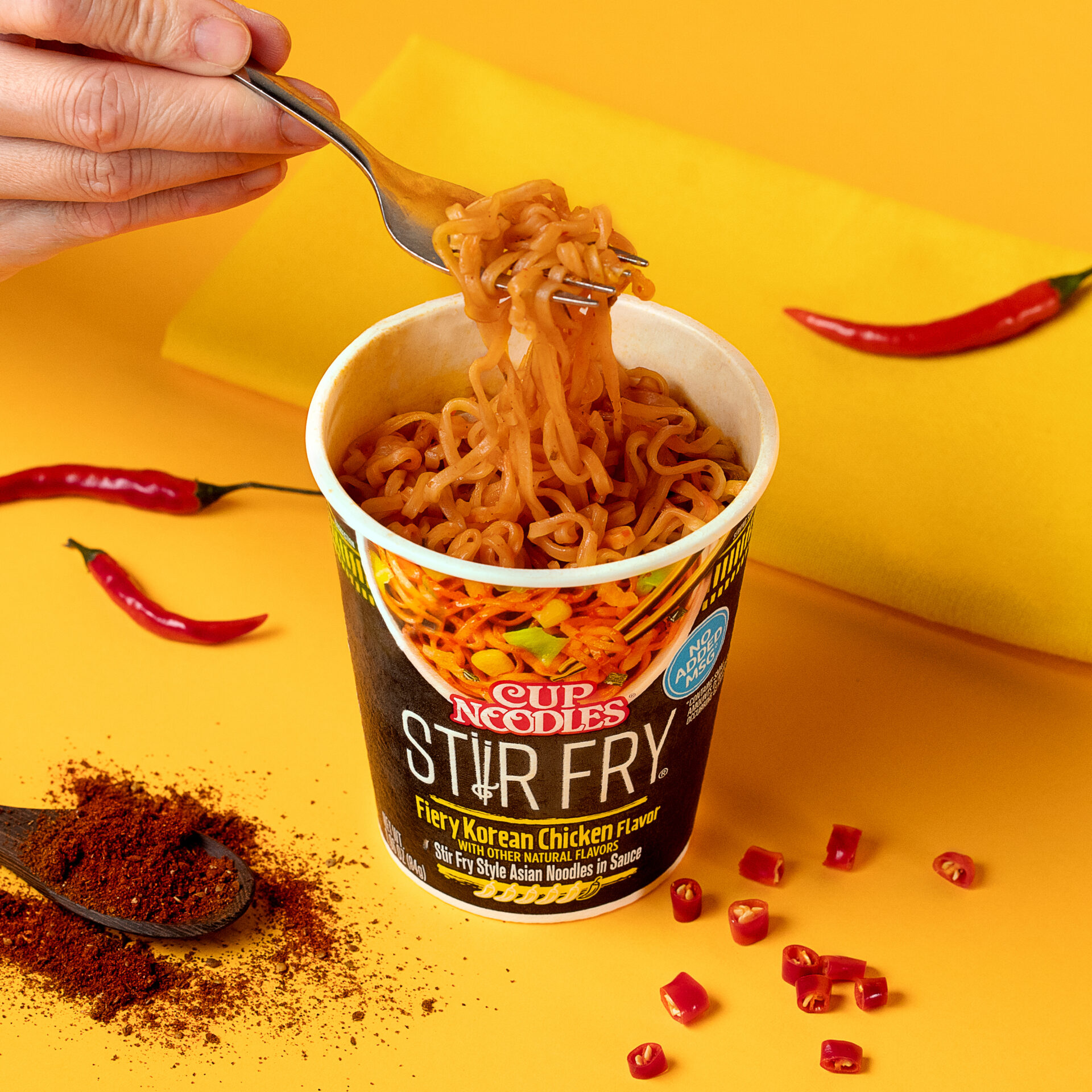 Cup Noodles Stir Fry Rice with Noodles Thai Yellow Curry - Nissin Food