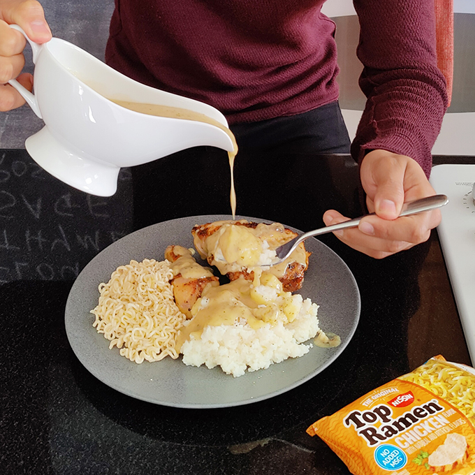 TOP RAMEN® GRAVY HACK